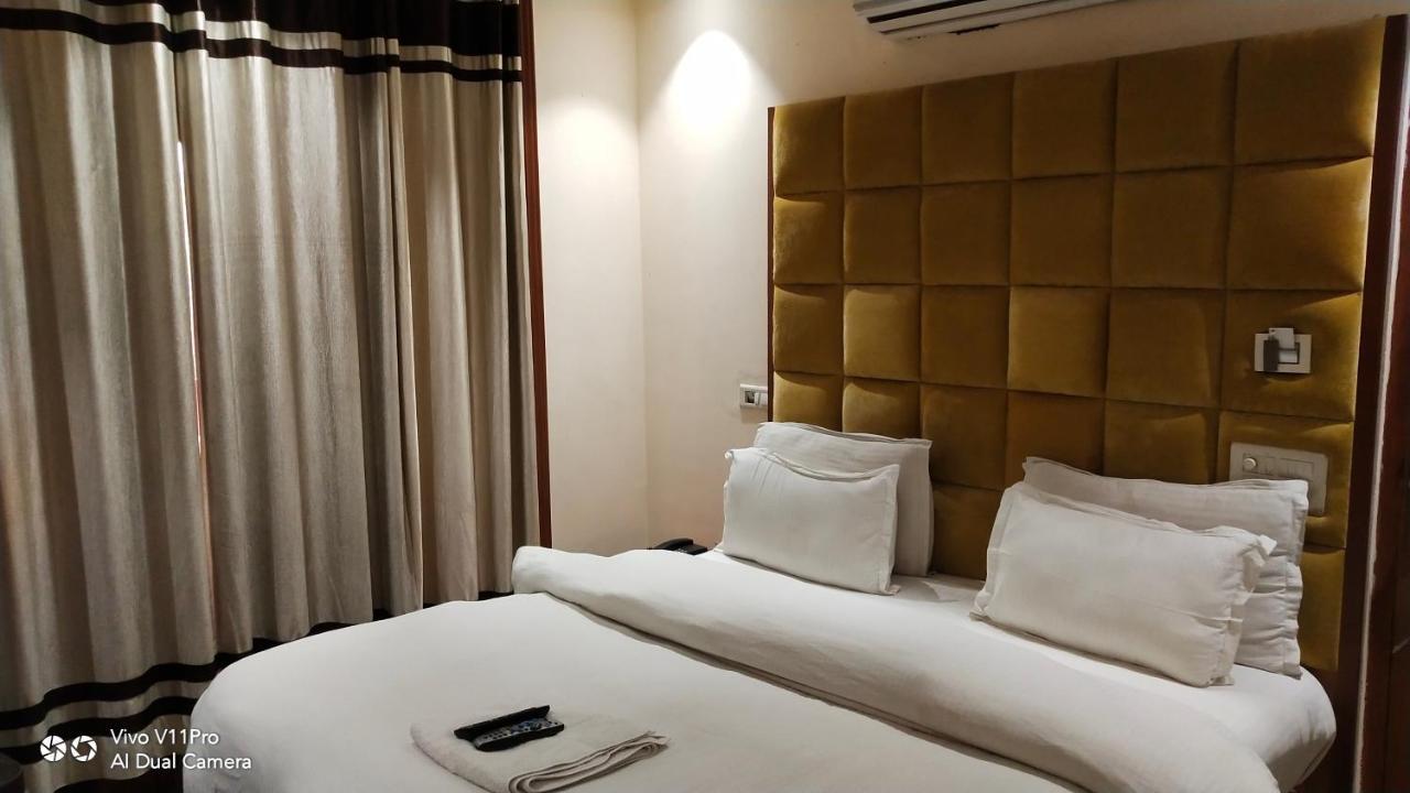 Stay @ 203 Noida Exteriér fotografie