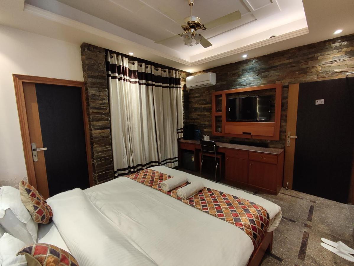 Stay @ 203 Noida Exteriér fotografie