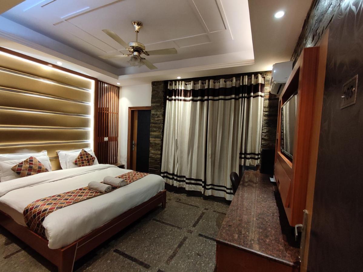 Stay @ 203 Noida Exteriér fotografie
