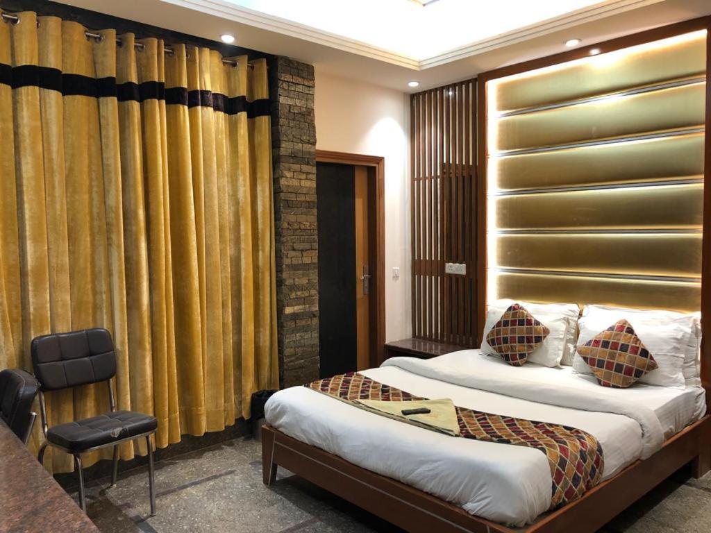 Stay @ 203 Noida Exteriér fotografie