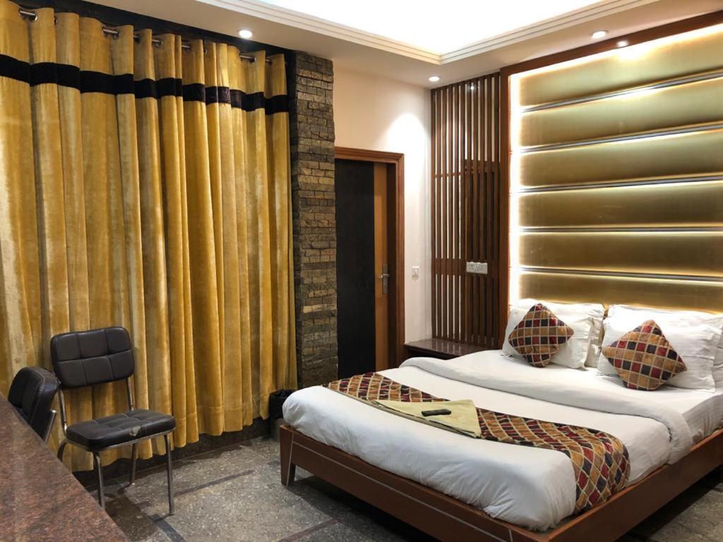 Stay @ 203 Noida Exteriér fotografie